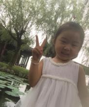 侯诗涵是谁,侯姓女孩取名诗经
